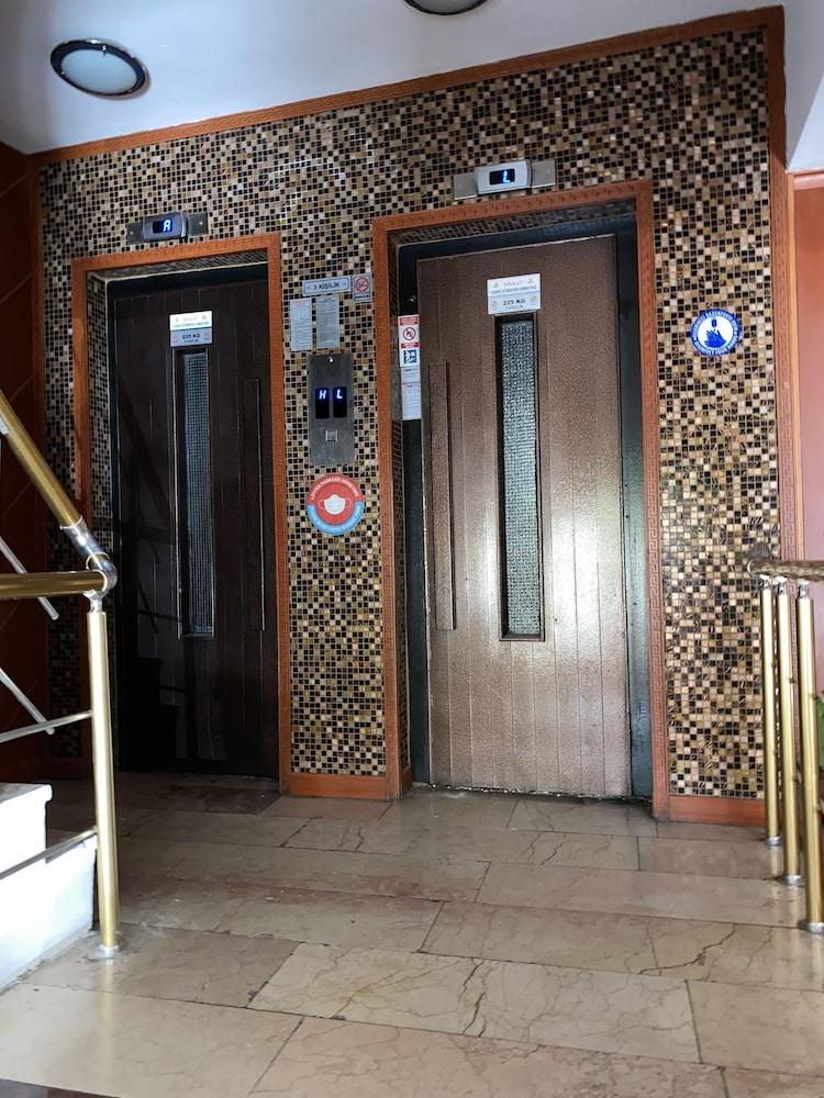 Monopol Hotel 3*